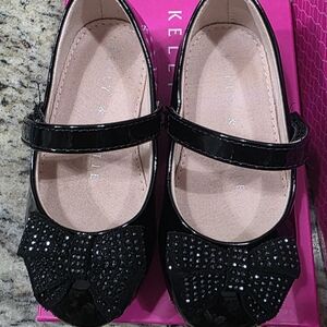 Kelly & Katie Black Dress Shoes with Sparkling Bow